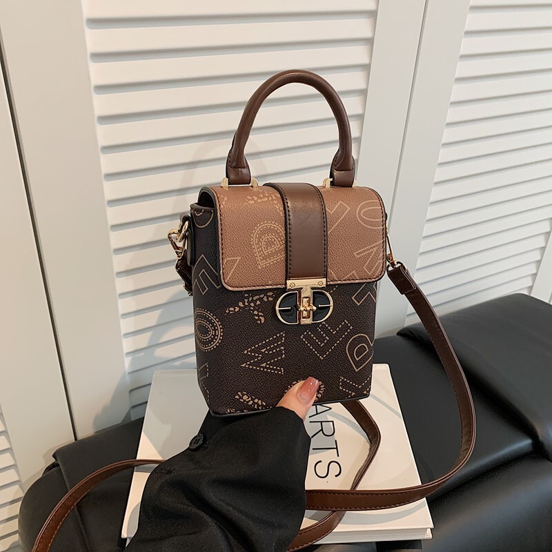 Luxury Brand Designer Bag Mobile Phone Bag For Women, Crossbody 2025 New Small Bag, Trendy Fashionable Handbag With High-End Feel, Niche Printed Shoul
