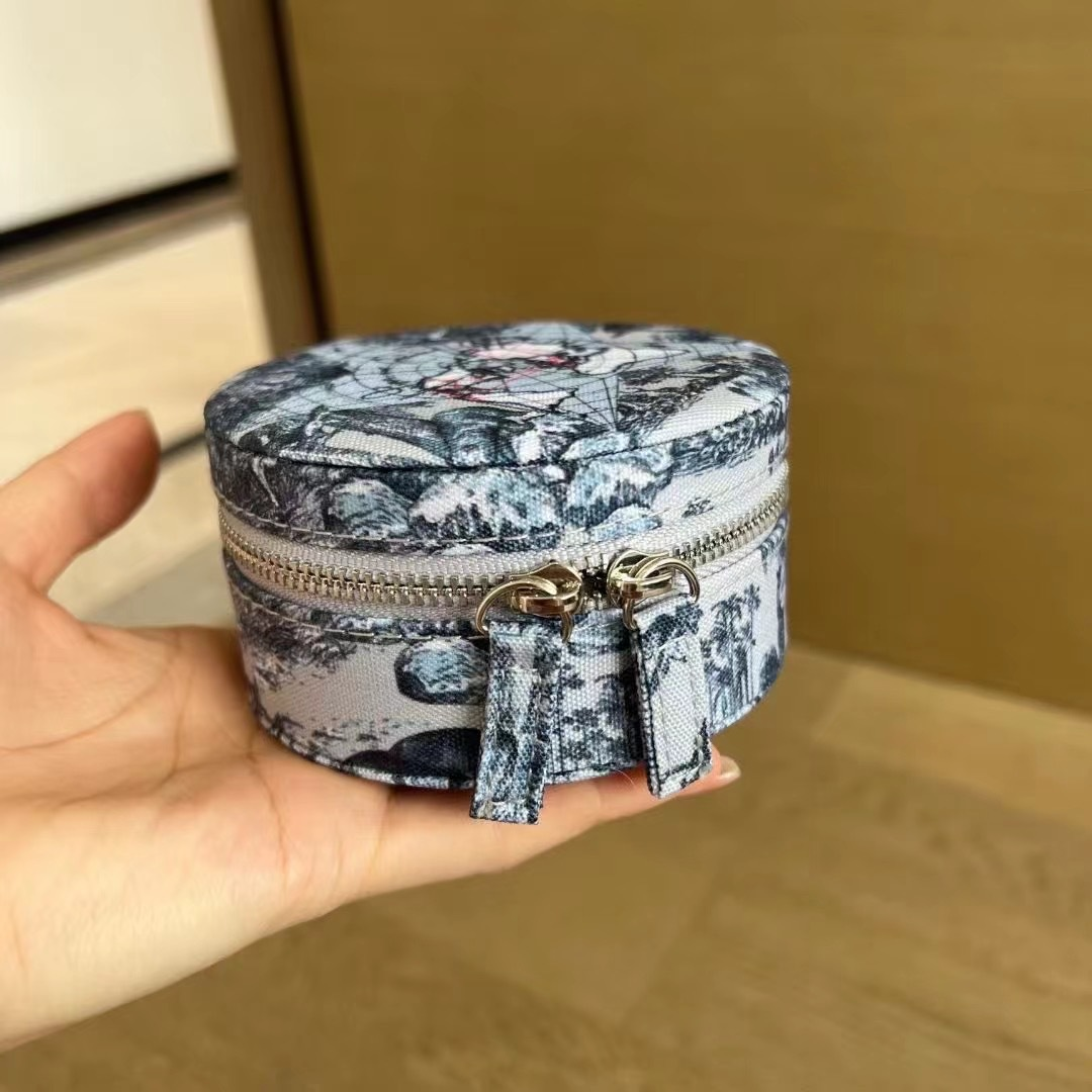 New Women Travel Portable Jewelry Box Counter limited Global Roaming series Portable makeup case storage box