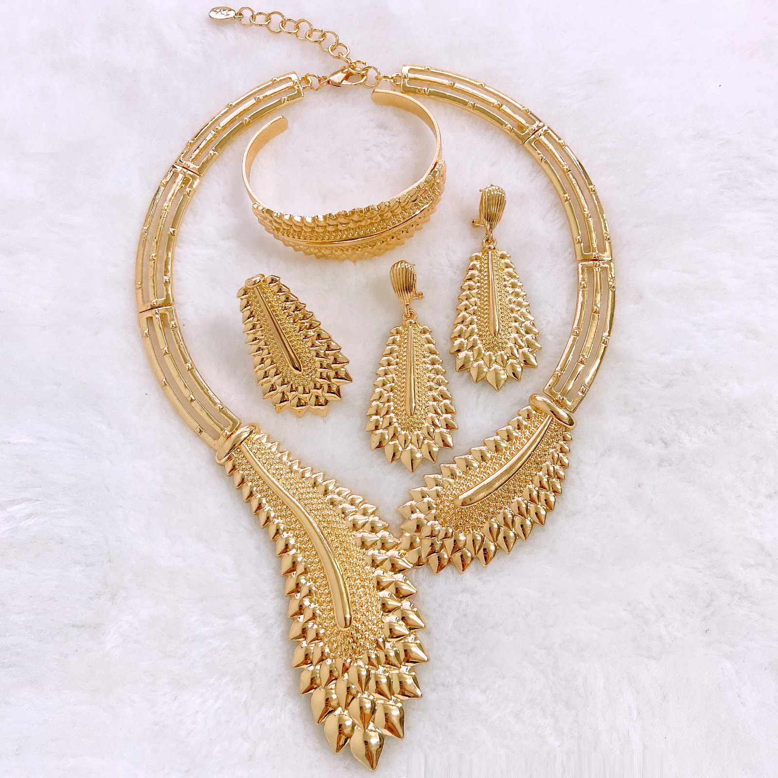 Dubai Gold Plated Jewelry Sets For Women Brazilian Original Fashion Trend Earrings Rings Wedding Banquet Jewelry Sets 251016