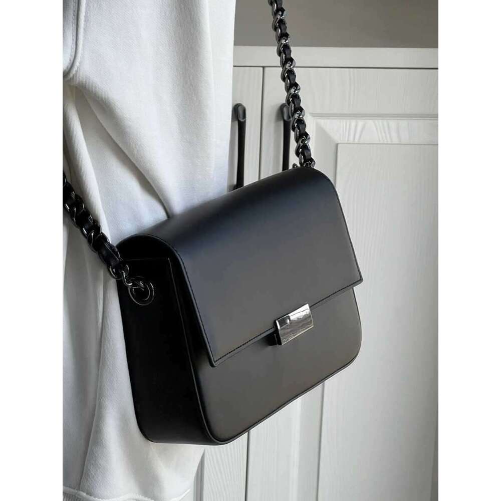 2025 Designer Bags New Small Square Trendy Texture Designer Bags Ins French Niche Chain Commuter Shoulder Crossbody Bag