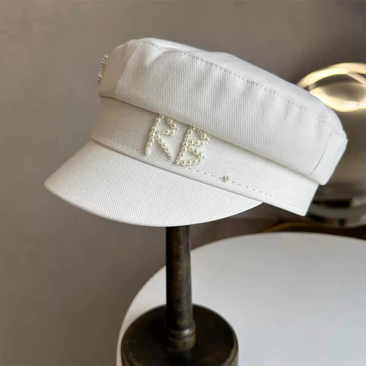 Cotton Letter Decorative Embroidered Flat Top Navy Hat Korean Fashion sboy Cap Baker Boy Hat Visor Gorras Mujer White Cap 251017
