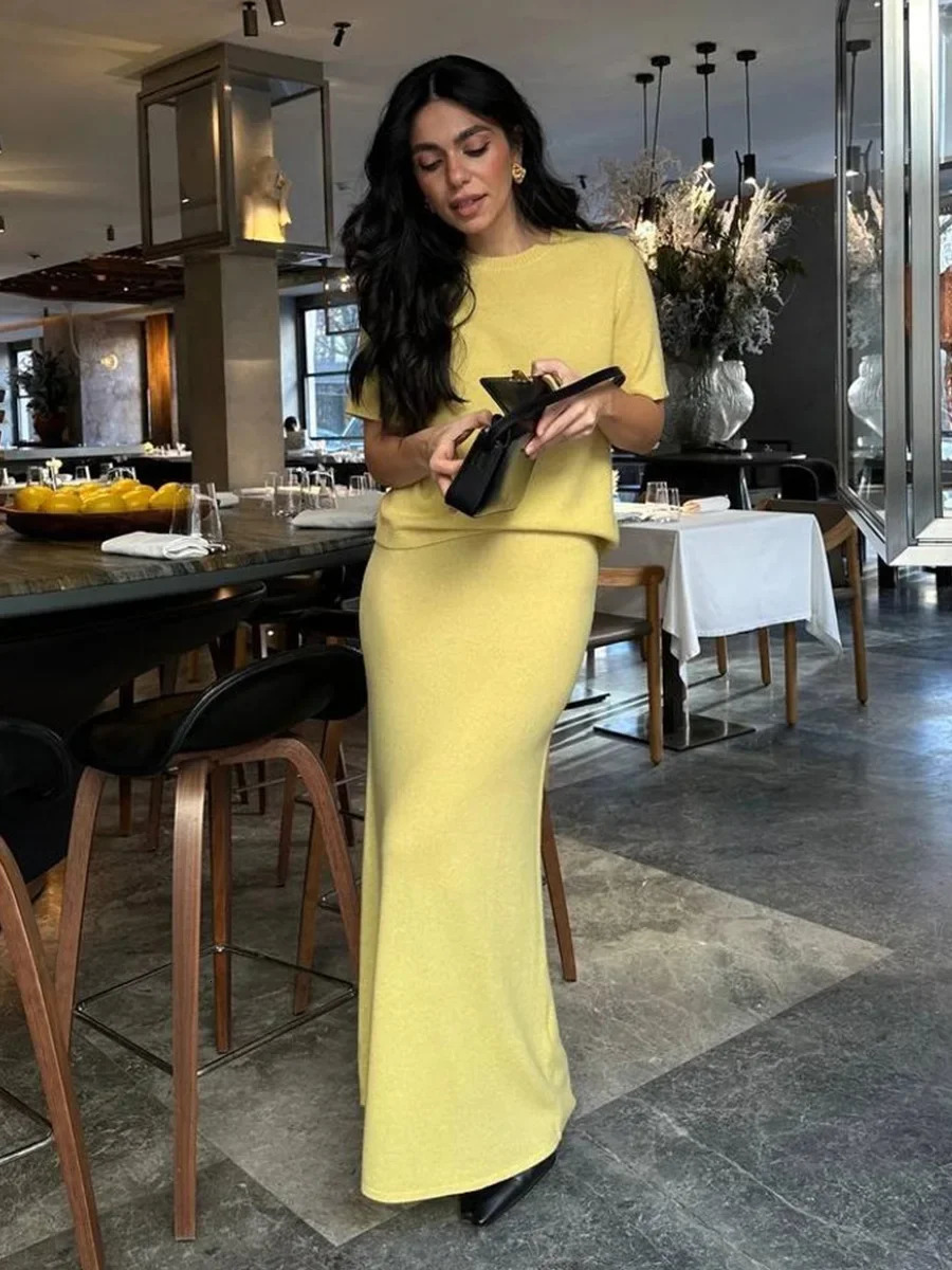 Wolfeel Summer Soft Knit Set Womens Short Sleeve Pullover Top Skirt Solid Color Elegant Minimalist Two Piece Set 251014