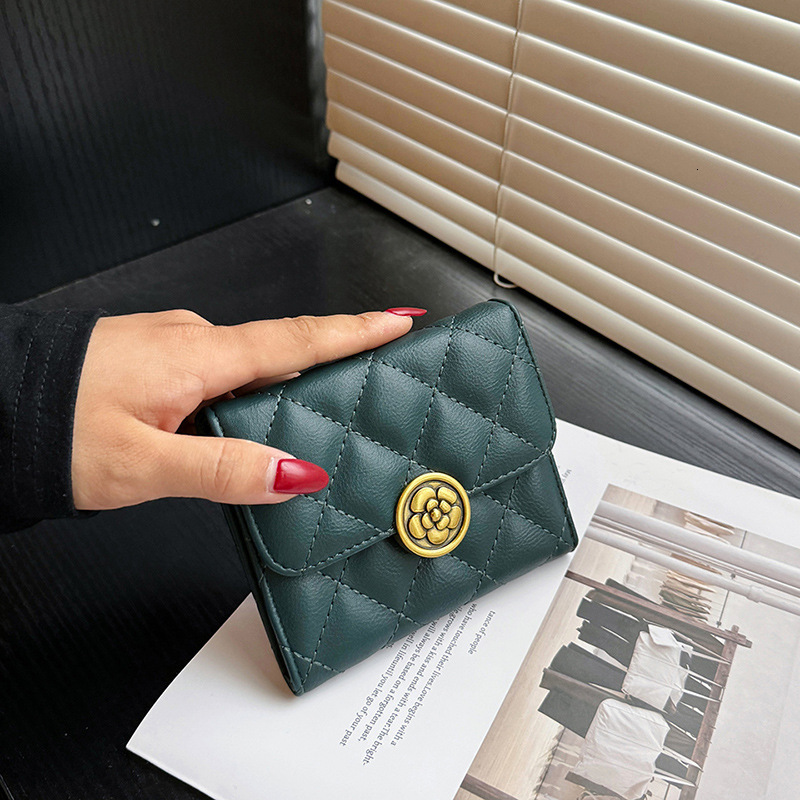 Luxury Brand Designer Bag 2025 New Women's Short Wallet Quilted Embroidery Multi-Card Slots Multi-Functional Personality Buckle Card Holder Coin 
