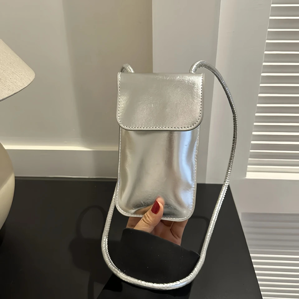 Womens Crossbody Bag Minimalist Tote Bag with Phone Pocket Lightweight Detachable Shoulder Strap for Daily Commutetan 251014