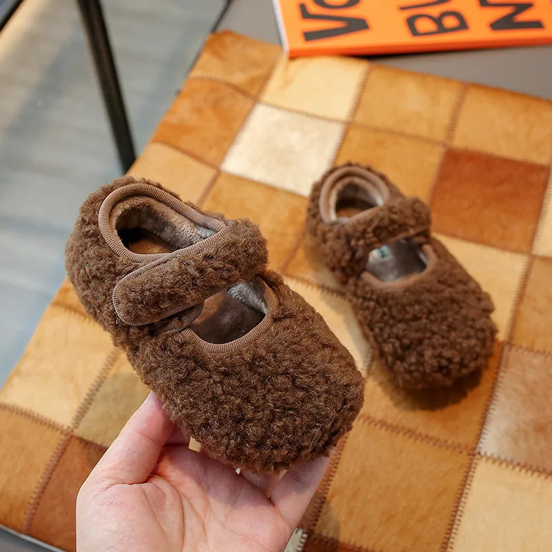 Girls Moccasins Cute Versatile Kids Flat Shoes with Fur Korean Style Winter Children Princess Shoes Solid Color Elegant 251014