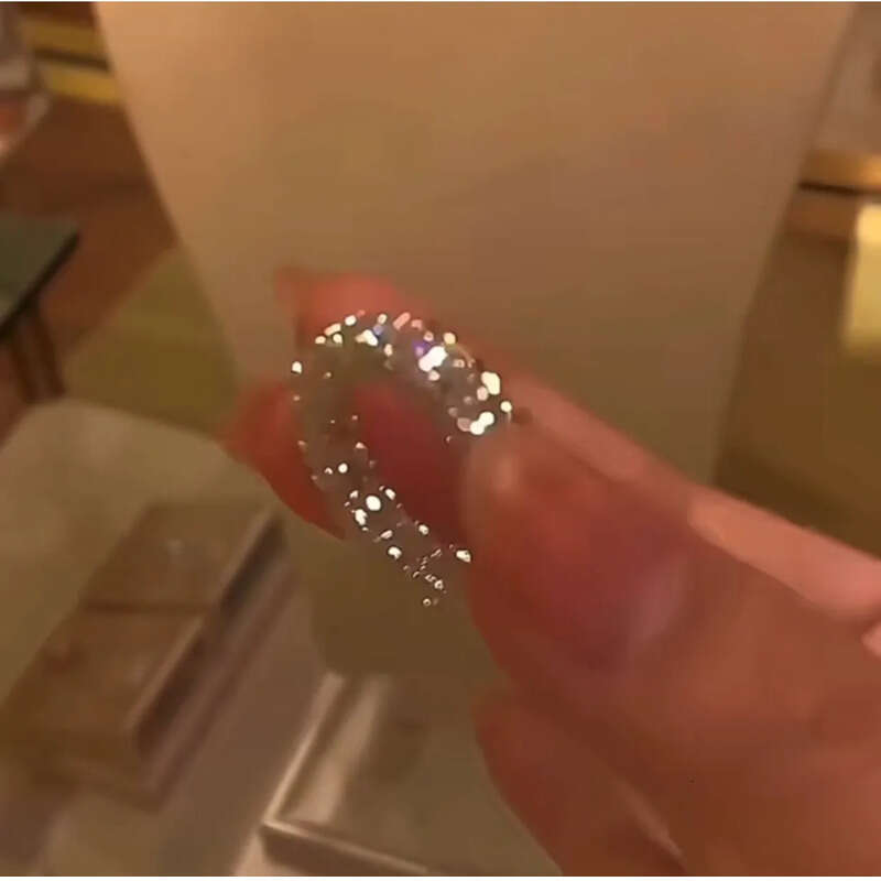 Rulalei Brand Top Sell Sparkling Wedding Rings Elegant Genuine 100% Sterling Sier Round Cut White Moissanite Dia Eternity Women Band Ring Gift