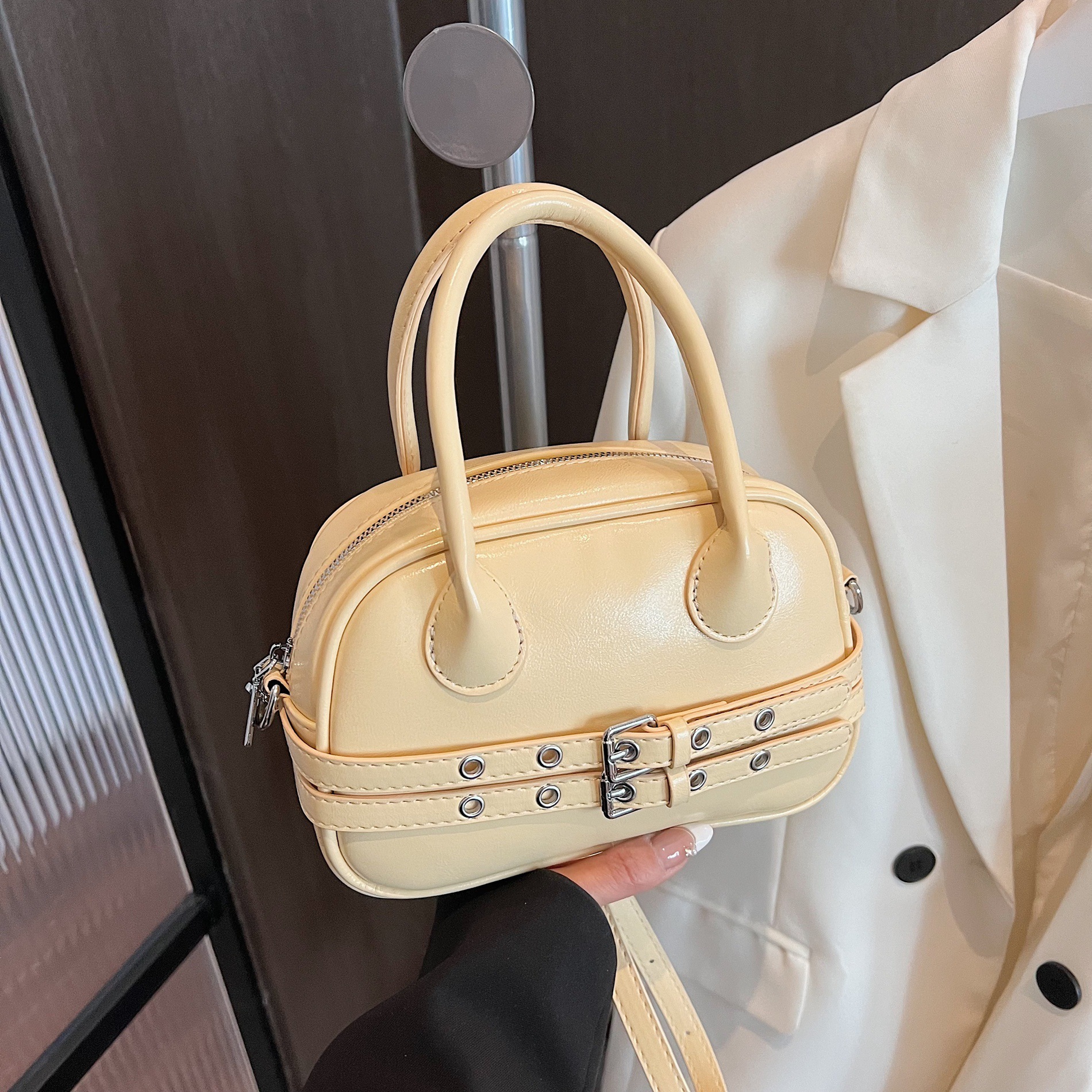 Luxury Brand Designer Bag 2025 Spring Summer New Korean Style Niche Trendy Fashion Small Square Bag For Women, Versatile Large Capacity Single Shoulde