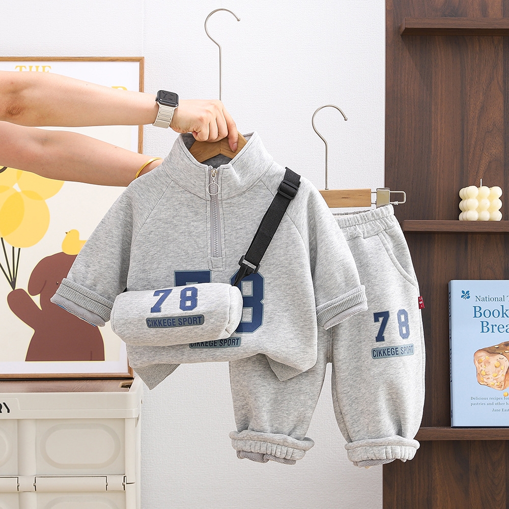 Boys' Winter Set Casual New Style 2025 Autumn/Winter Children's Clothing Half Zipper Sports Hoodie Two Piece Set free shipping designer