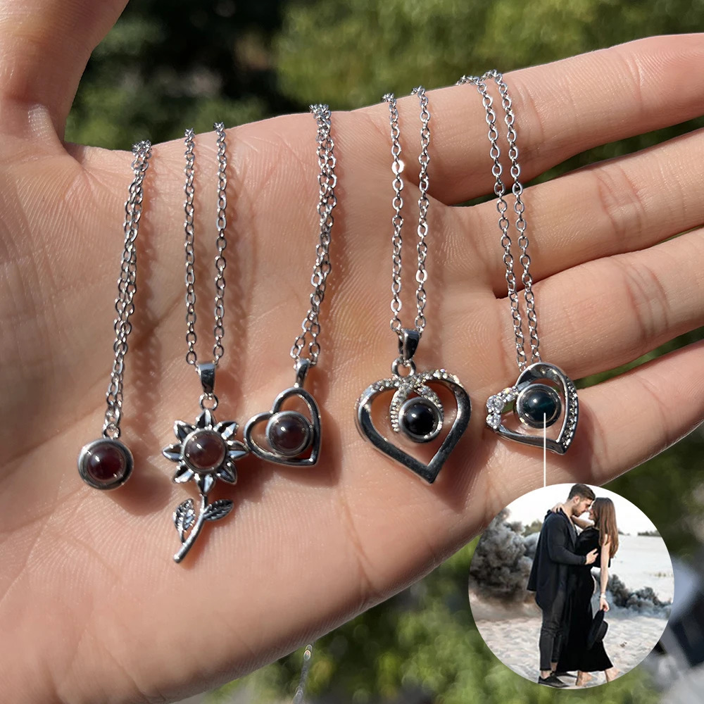 Custom Po Projection Necklace Stainless Steel Chain Heart Flower Start Pendant DIY Picture Inside Couple Family 251008