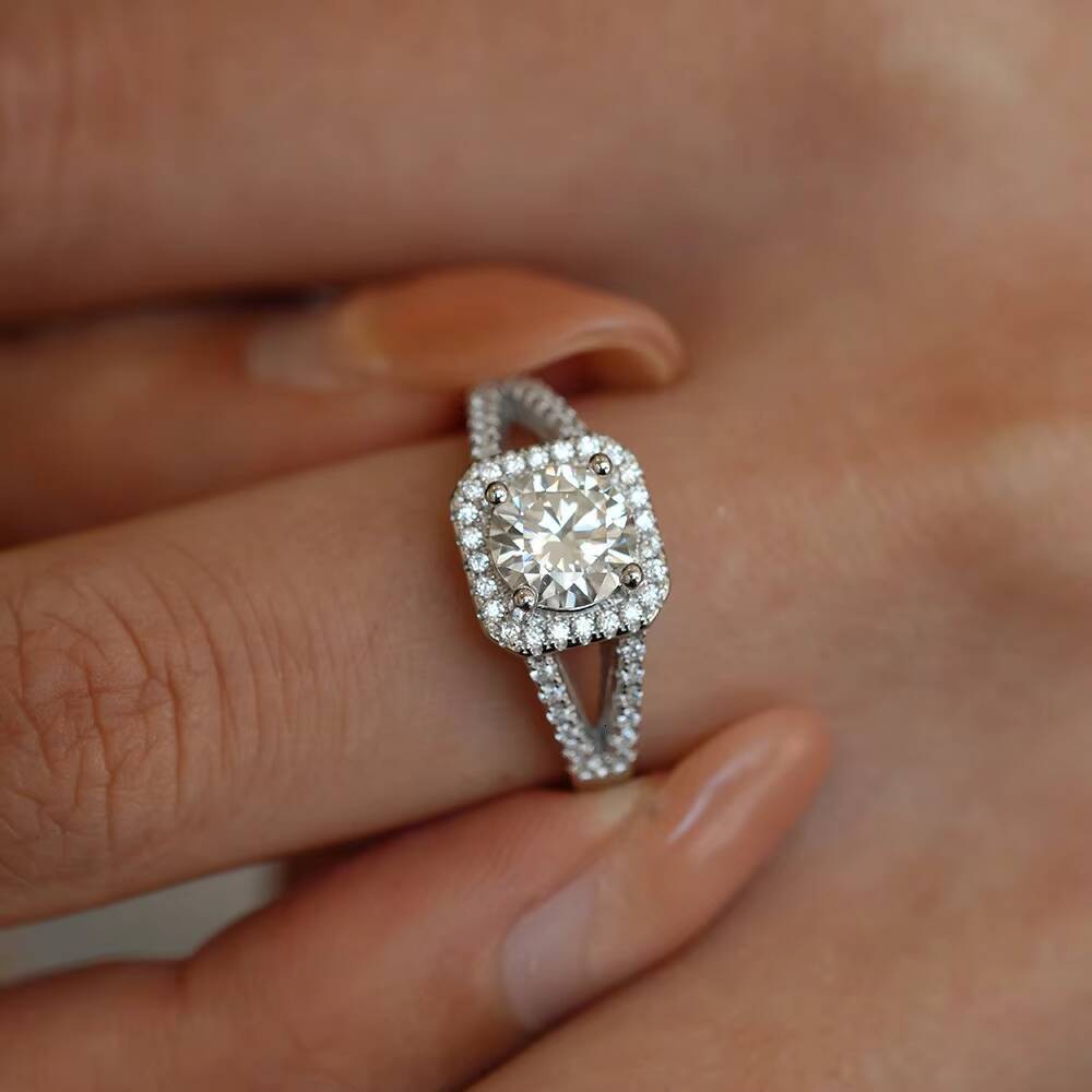 Fine Moissanite Jewelry Factory Geometric square Design Womens Fashion 925 Silver VVs1 Diamond Moissanite Ring for Ladies
