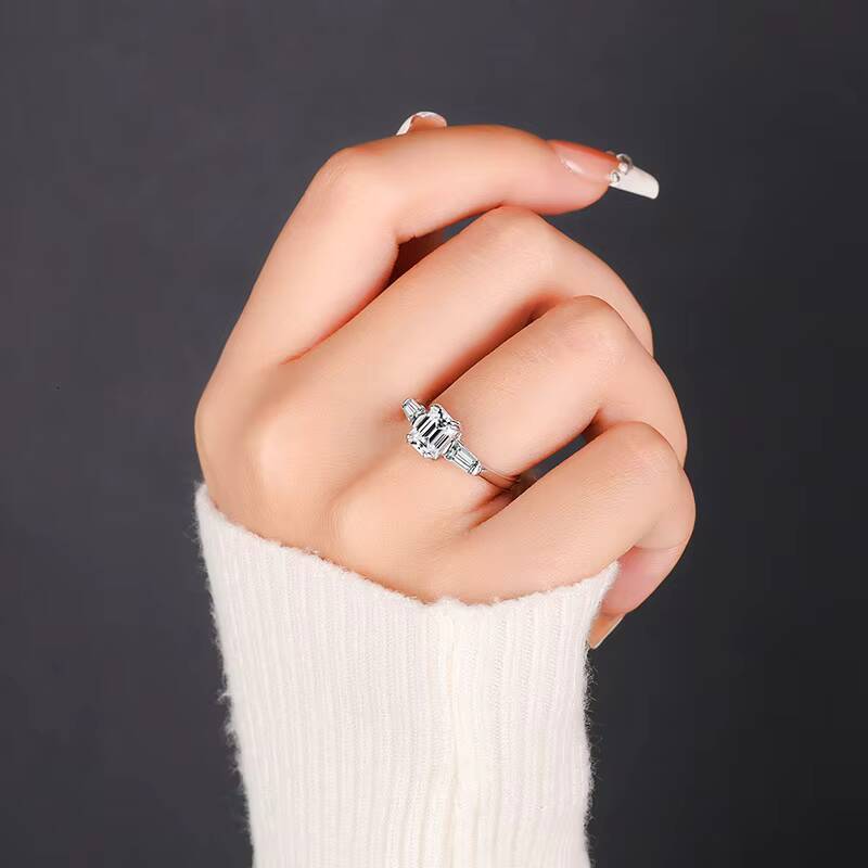 Fine Jewelry Emerald Cut Ring S925 Sterling Silver Statement Promise Ring Light Luxury GRA Rectangle Moissanite Ring for Women
