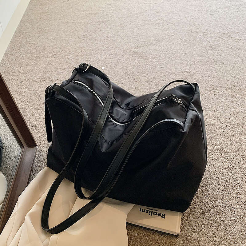 Commuting Large Capacity Designer Bags Women 2025 New Autumn Winter Single Shoulder Crossbody Fashion Handbag for Going Out to Work Tote Bag