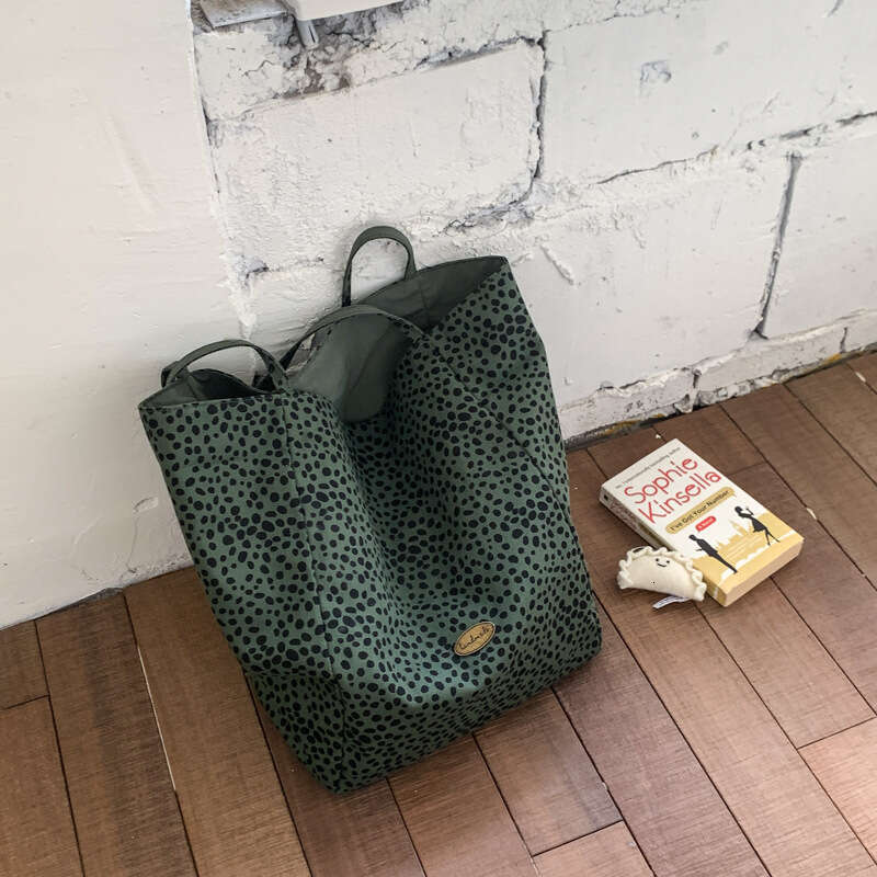 Lightweight Versatile Commuter Designer Bags Large Capacity for Women 2025 New Style Relaxed Feel Single Shoulder College Student Reversible Tote Bag