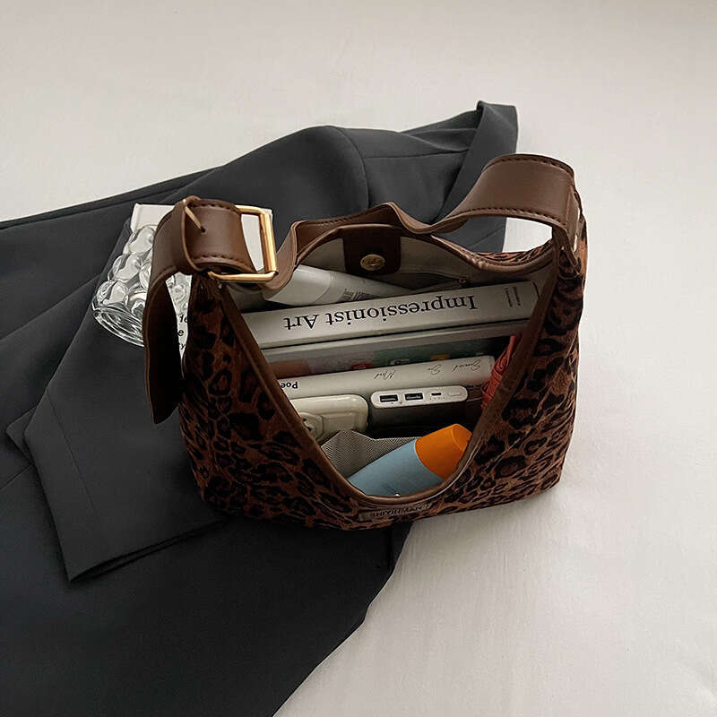 Designer Bag Luxury Bag Leopard Print Women's 2025 Autumn Trendy Shoulder Bag Commuting Shoulder Large Capacity Tote Crossbody