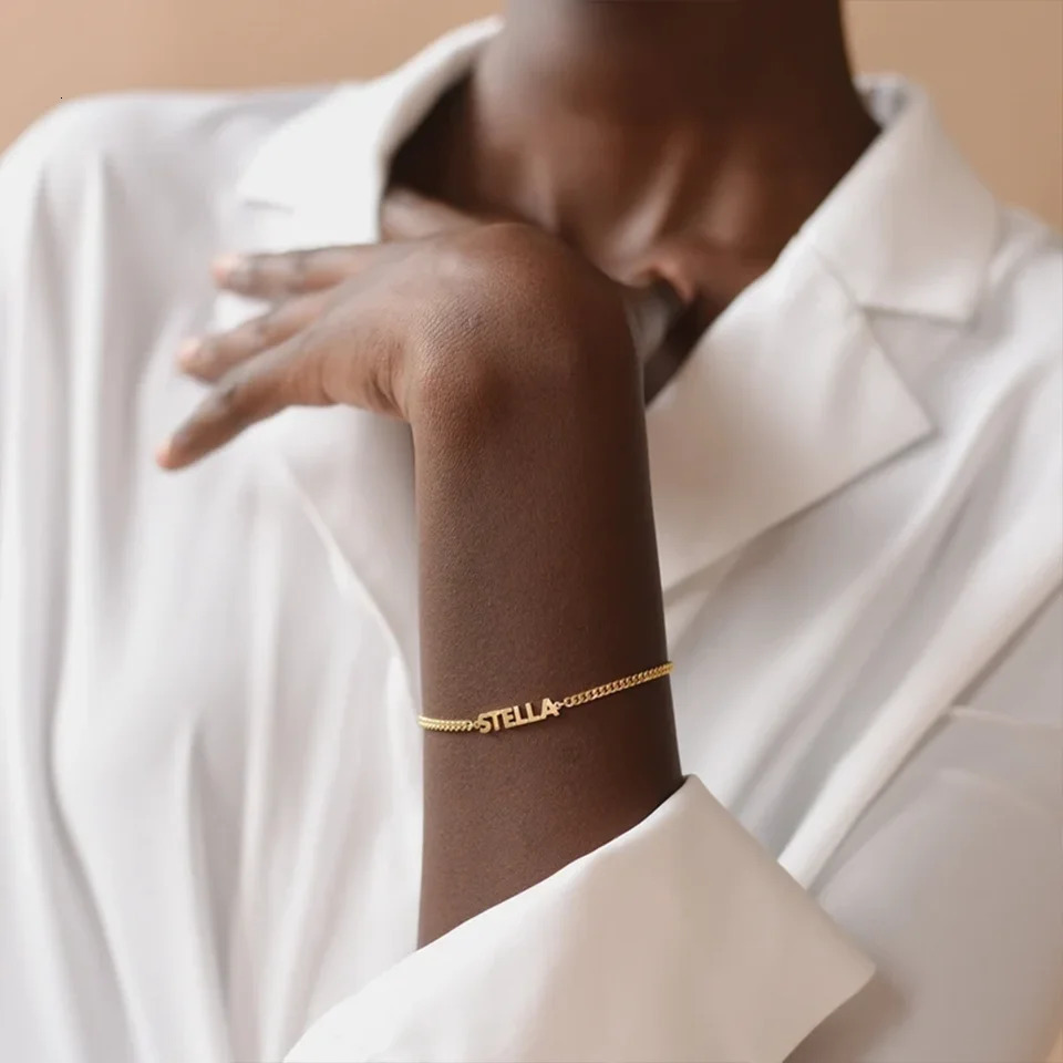 Customized Name Bracelets for Women Stainless Steel Gold Chain Personalized Font Pendant Adjustable Charm Jewelry Gift 251008