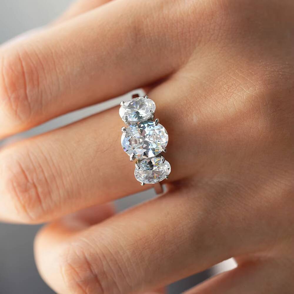 Gra Certificate Moissanite Ring 925 Sterling Silver 4CT 18K White Gold Vvs Eggshaped 3 Stones for Women Engagement Jewelry Gift