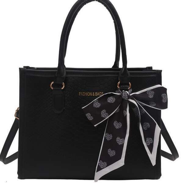 Designer Bag for Women Large Capacity Practical Women Fashion Trend Single Shoulder Crossbody Textured Handheld Commuter Tote Bag