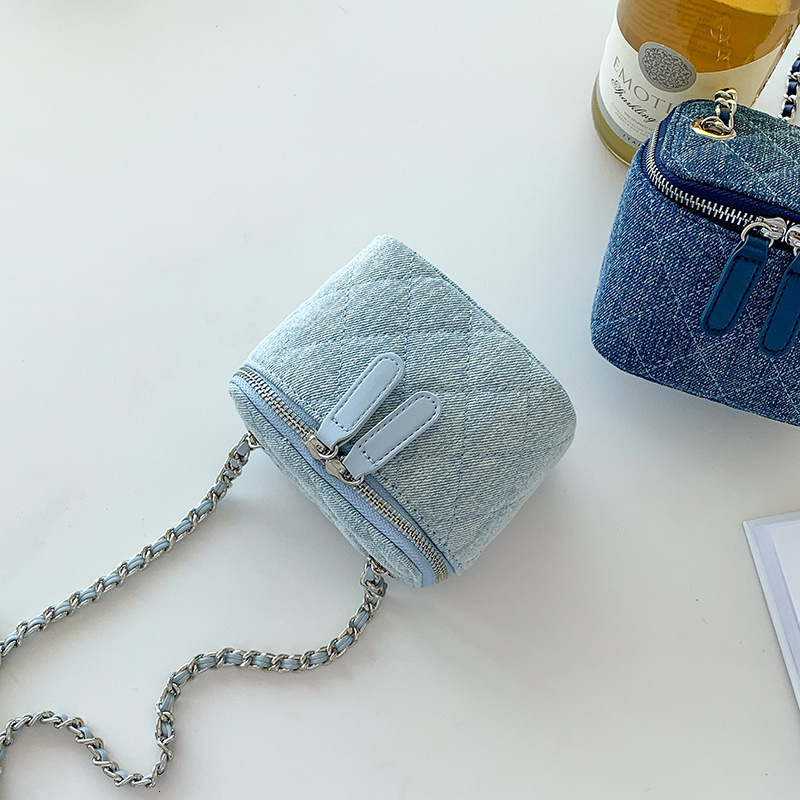 Luxury Brand Designer Bag Mini Fashion Shoulder Bag With Unique Design, Style Quilted Crossbody Box Bag For Women, Simple Chain Denim Bag