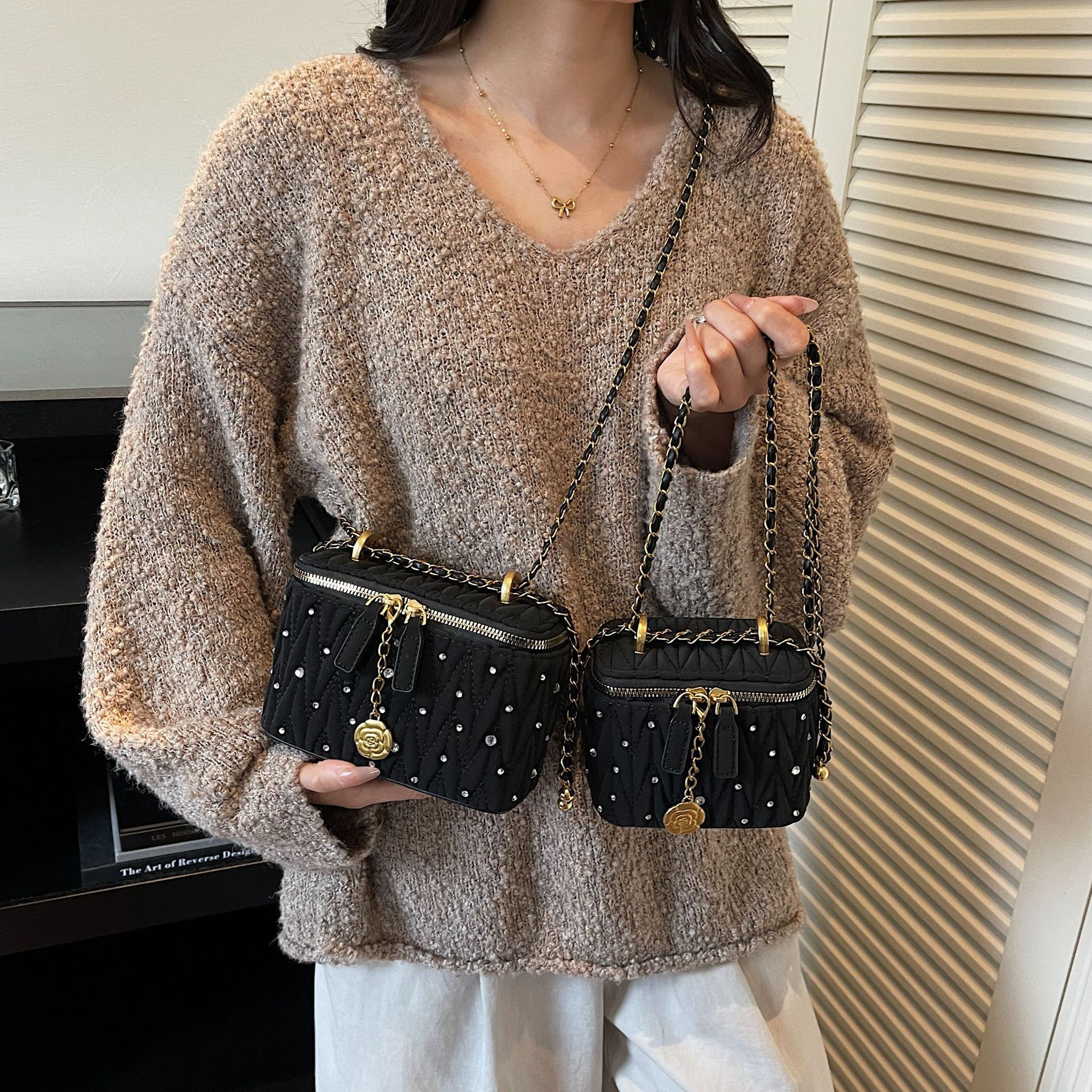 Luxury Brand Designer Bag Korean Style Quilted Chain Small Bag For Women 2025 New Autumn Winter Fashion Pleated Box Bag Ins Versatile Crossbody Bag