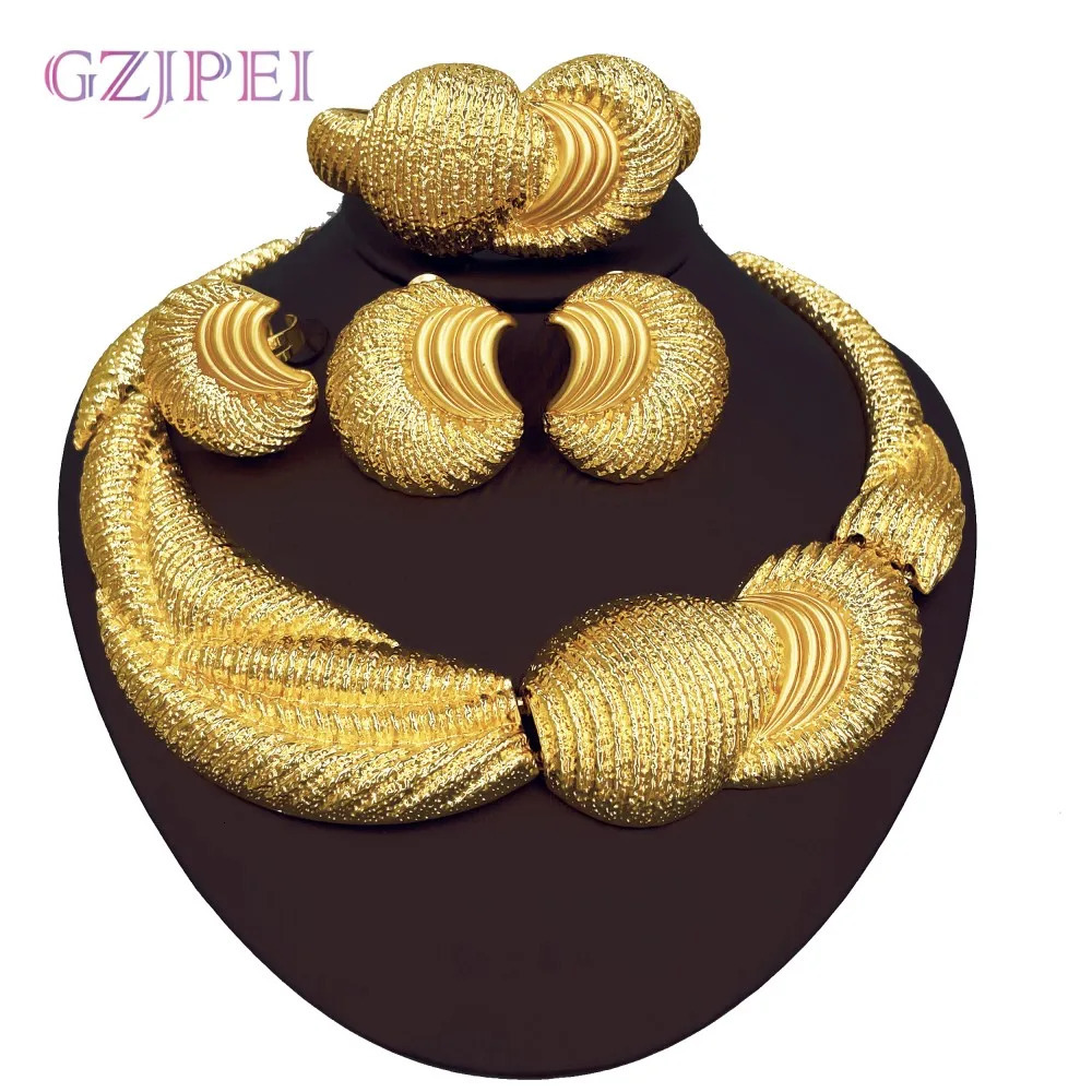 18K Gold Plated Big Jewelry Set Large Necklace Chunky Bangle Bracelet Moon Shape Piercing Earring Ring Women Wedding Gift 251016