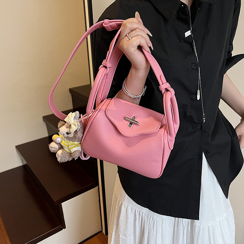 Free shipping designer Fashion Bags Fashionable pillow bag handheld women bag simple single shoulder crossbody bag Exquisite