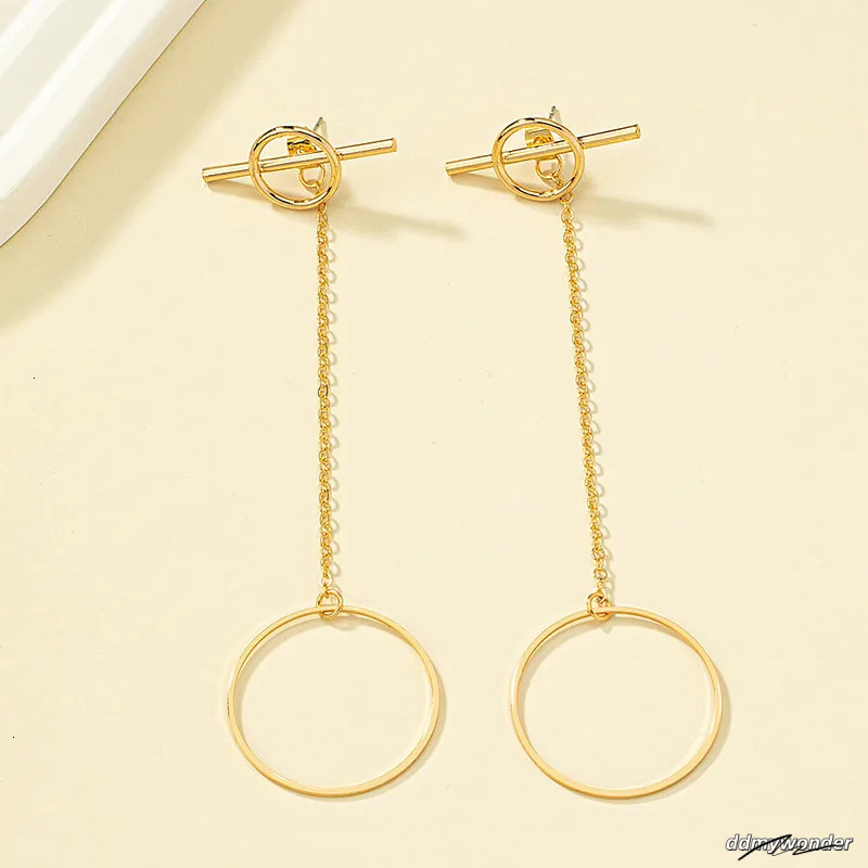 Statement Circle Pendant Earrings: Exaggerated Metal Design, Trendy Fashion Jewelry For Women Ddmywonder