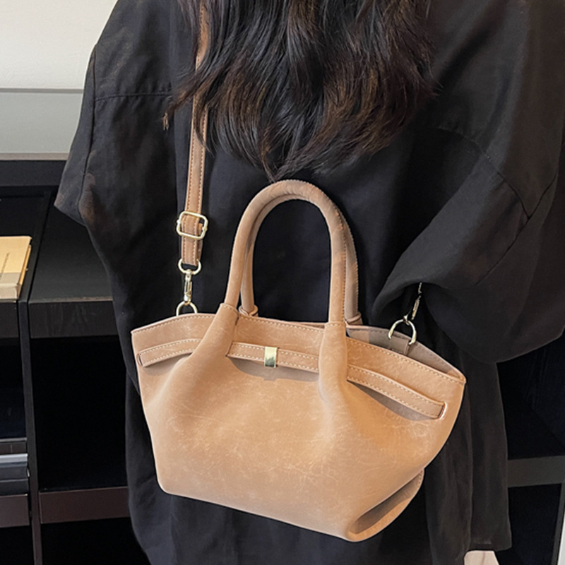 Luxury Brand Designer Bag Frosted Bag Women's New High-Grade Texture Bucket Bag Fashion Commuter Large Capacity Shoulder Crossbody Bag