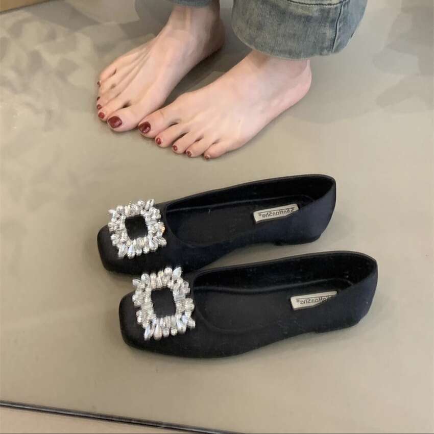Gentle Fairy Single 2025 New French Evening Style Elegant Square Buckle Rhinestone Shallow Mouth Designer Shoe Flat Commuter Shoes