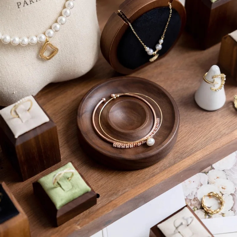 Solid Wood Jewelry Displays Stand Jeweler Necklace Showcase Rack Mini Rings Earrings Show Holder Live Pictures Display Props 251016