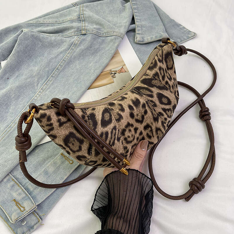 Designer Bags Trendy Niche Leopard Print for Women 2025 New Autumn Versatile Crossbody Dumpling Popular Horn Bag