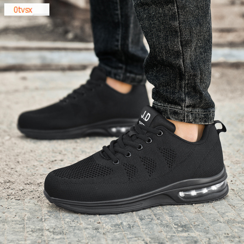 Hot selling ultra light soft sole cushioned sports shoes in Europe and America, lightweight men's running shoes, sports and leisure shoes, design