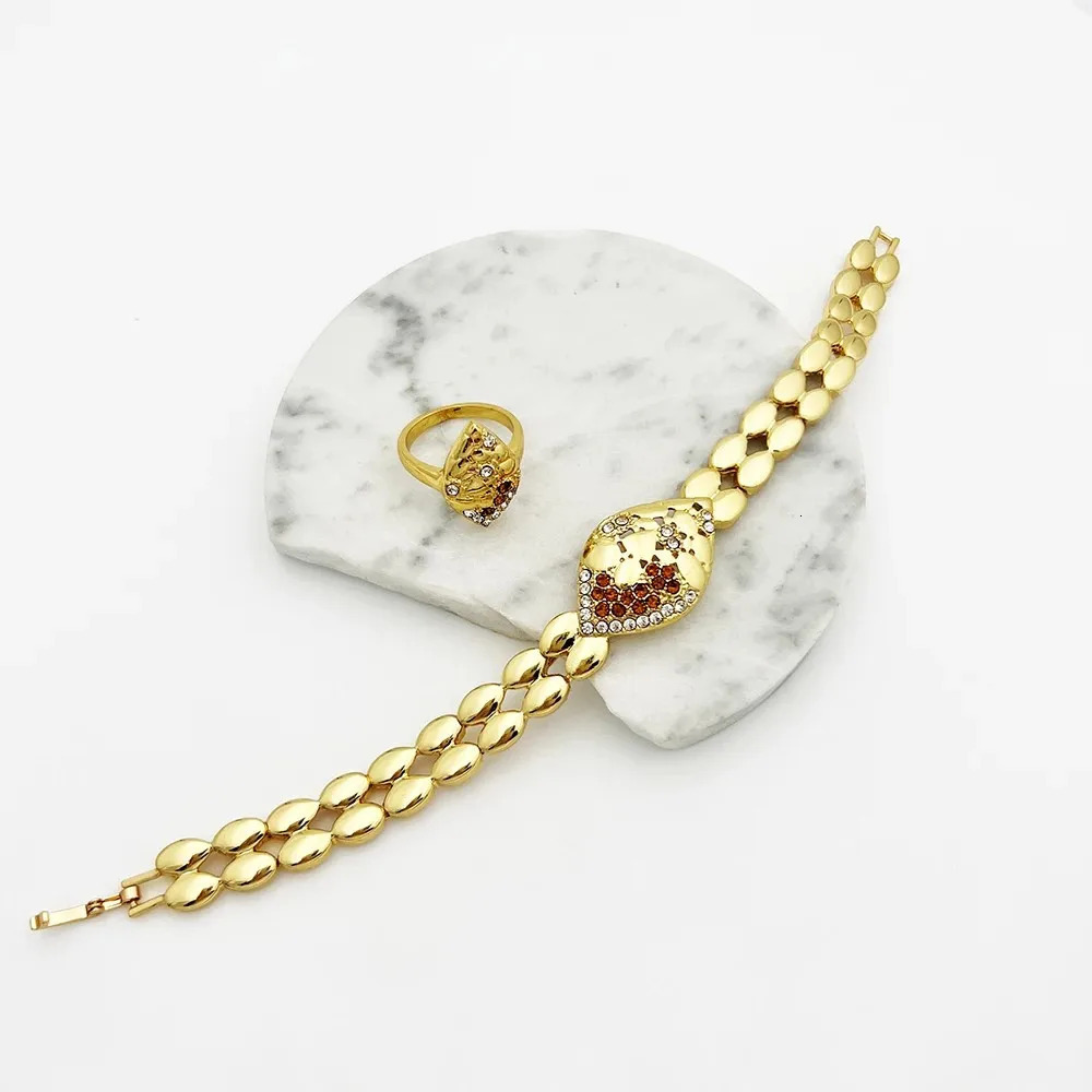 Quality Women Jewelry Sets Dubai Trending Gold Color Necklace Earrings Ring Bracelet Wedding Party Gift 251016