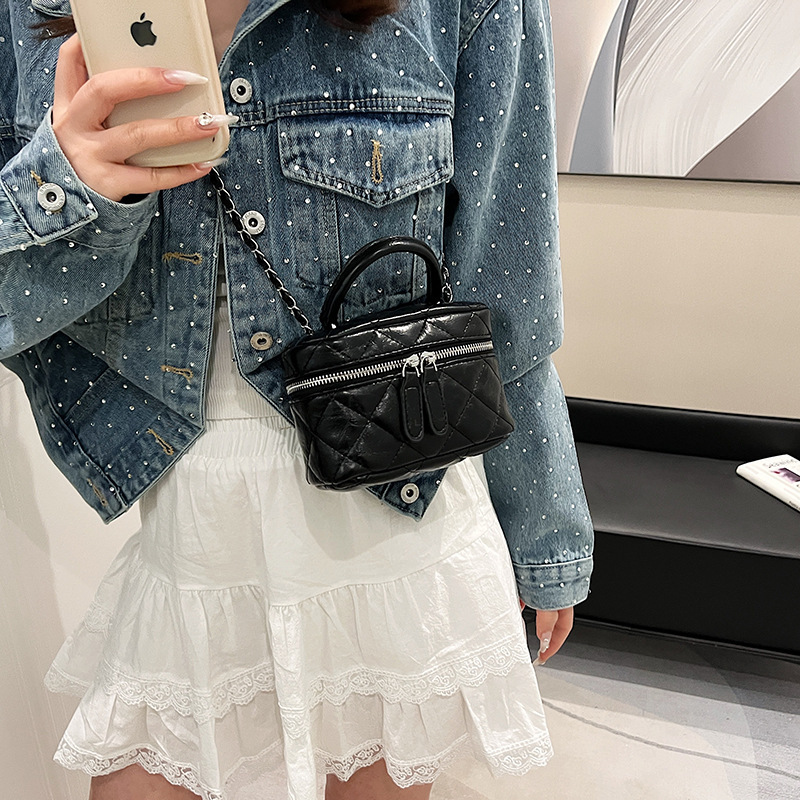 Luxury Brand Designer Bag 2025 New Bag Simple Mini Box Bag Stylish Shoulder Bag Women's Casual Korean Trendy Women's Hand Bag Free Shipping