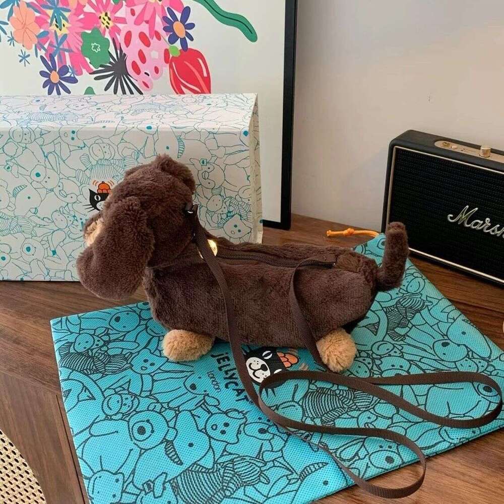 A cute one-piece gift of plush toy dolls dachshunds, an ideal choice children teenagers, a must-have accessory for fun and fashion