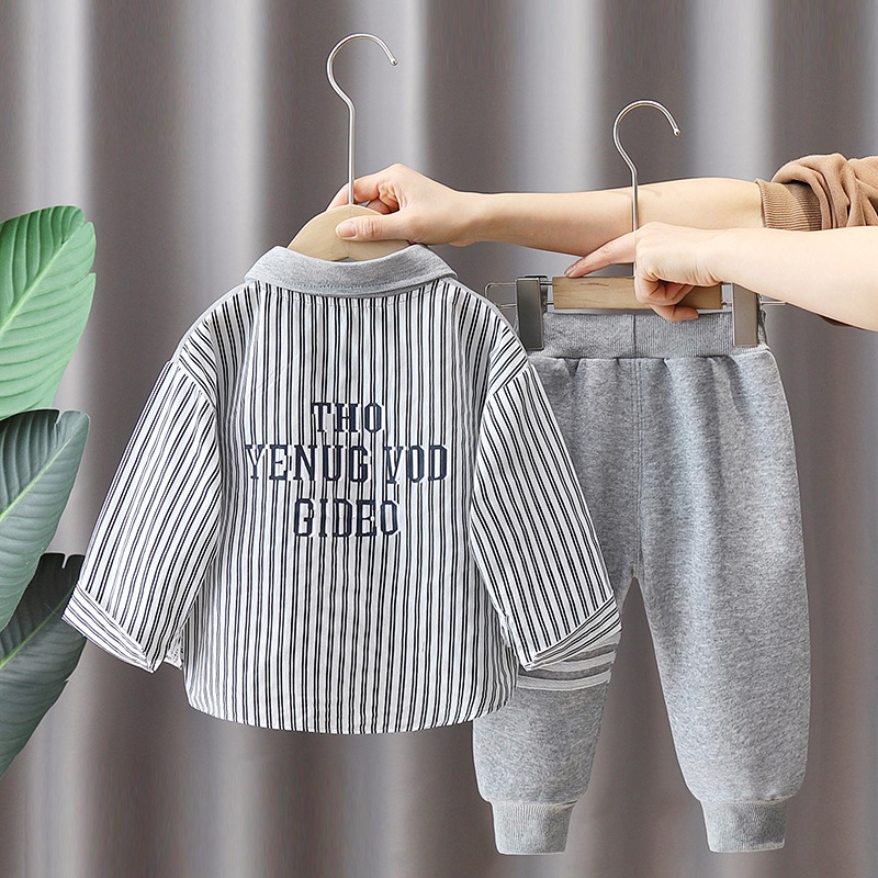 Children's clothing, boys' spring clothing, spliced vertical stripe shirt set, 2025 new style, small and medium-sized boys' sports, spr