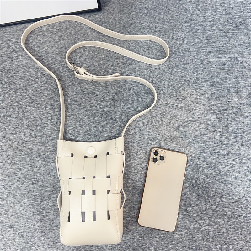 Luxury Brand Designer Bag Woven New Single Shoulder Bucket Bag Fashionable Shopping Crossbody Phone Bag Hollow Design Stylish Mini Personality Bag