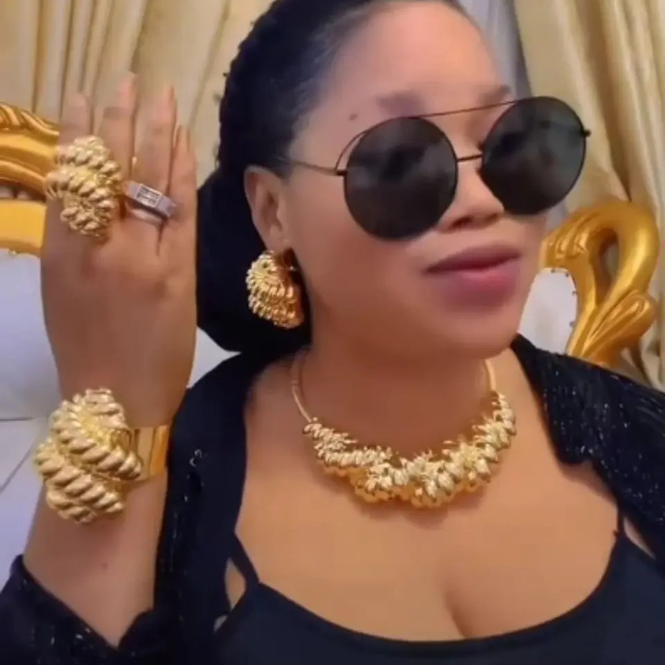 Selling Italian Gold Plated Jewelry Womens Wedding Party Banquet Big Pendant Light Weight Bold Jewelry Sets FHK17058 251016