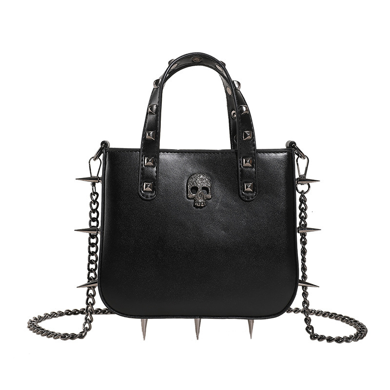 Luxury Brand Designer Bag Gothic Style Rivet Handbag For Women 2024 Winter New Motorcycle Style Skull And Crossbones Decor Crossbody Bag