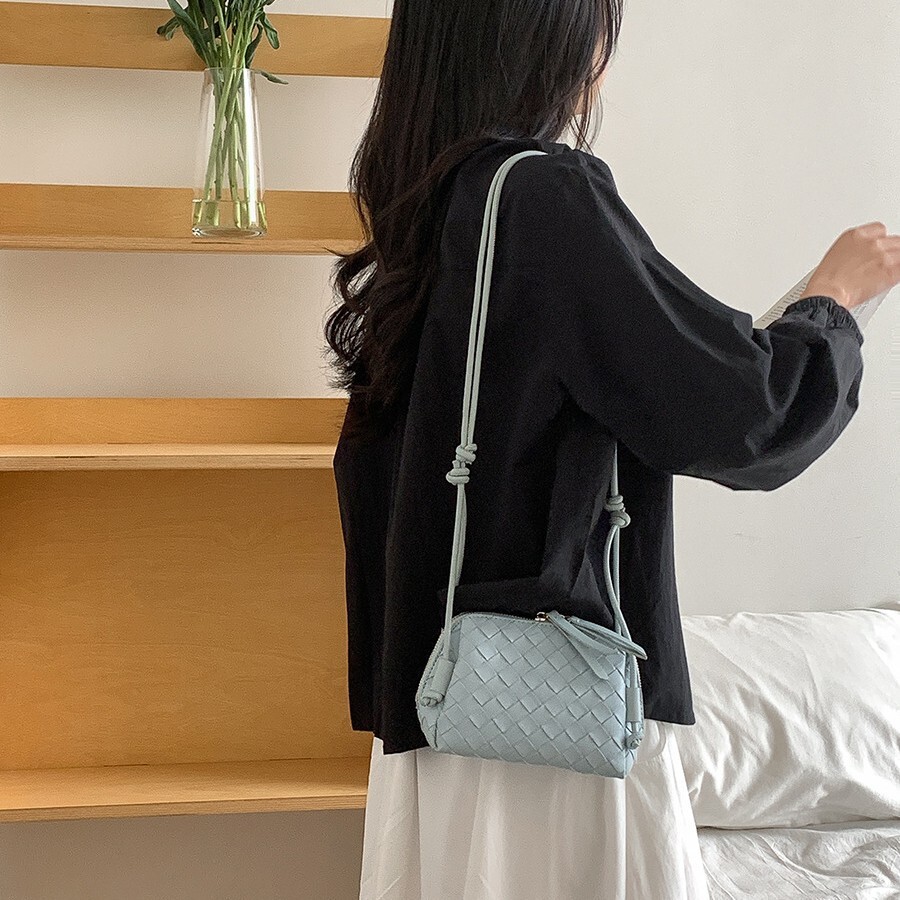 Luxury Brand Designer Bag Korean Style Fresh Niche Women's Bag 2025 Spring Summer New Soft Woven Bag Women's Single Shoulder Crossbody Shell