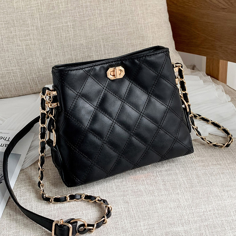 Luxury Brand Designer Bag Stray Bag Korean Women's Bag New 2025 Small Style Quilted Chain Bag Fashion Single Shoulder Crossbody Bag