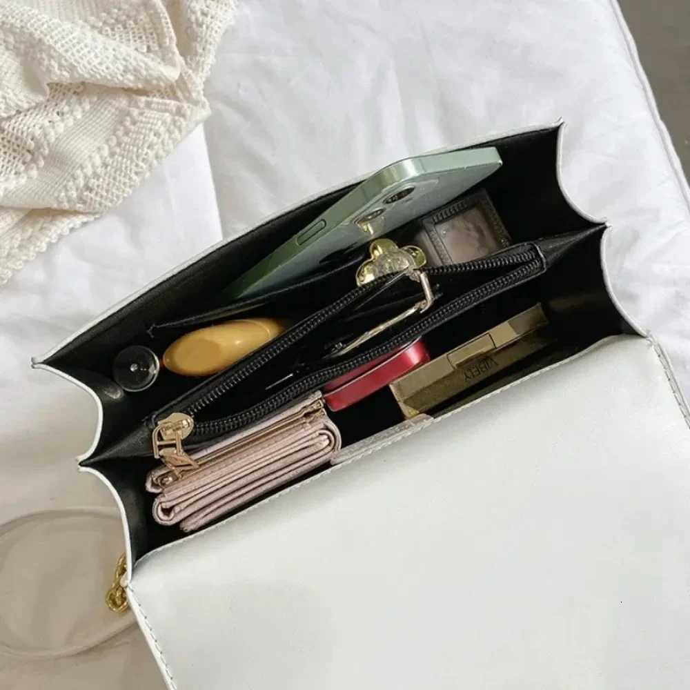 Fashion Thread Strip Chain Shoulder Crossbody Bag for Women 2025 New Sac A Main Ladies Messenger Bag Female Handbags and Purses Z251018