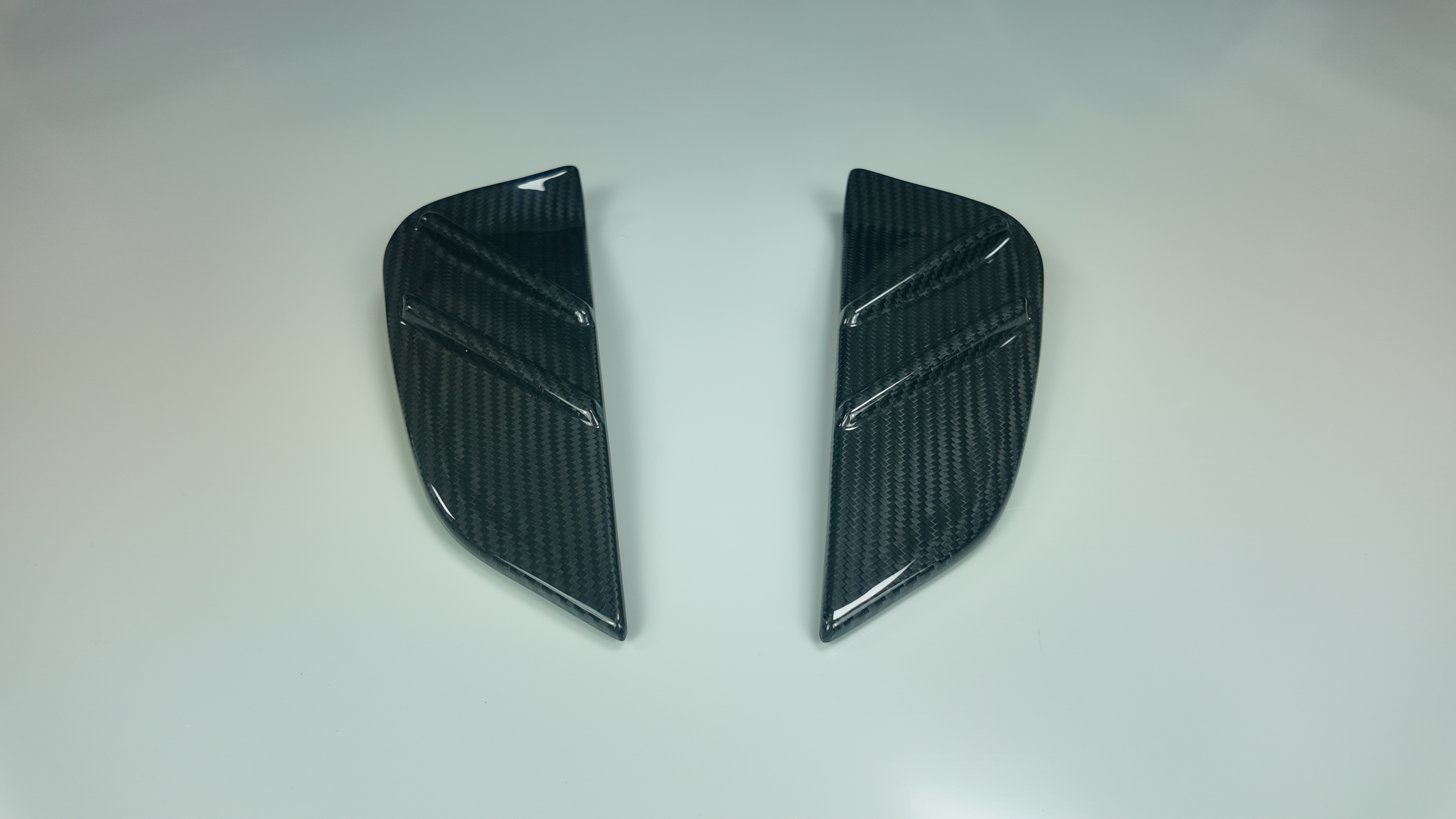 Dry Carbon Fiber Front Side Fender Fin Splitters For BMW M3 G80 M4 G82 G83 MP Style Car Fog Lamp Air Vent Cover Trim Leaf Plate