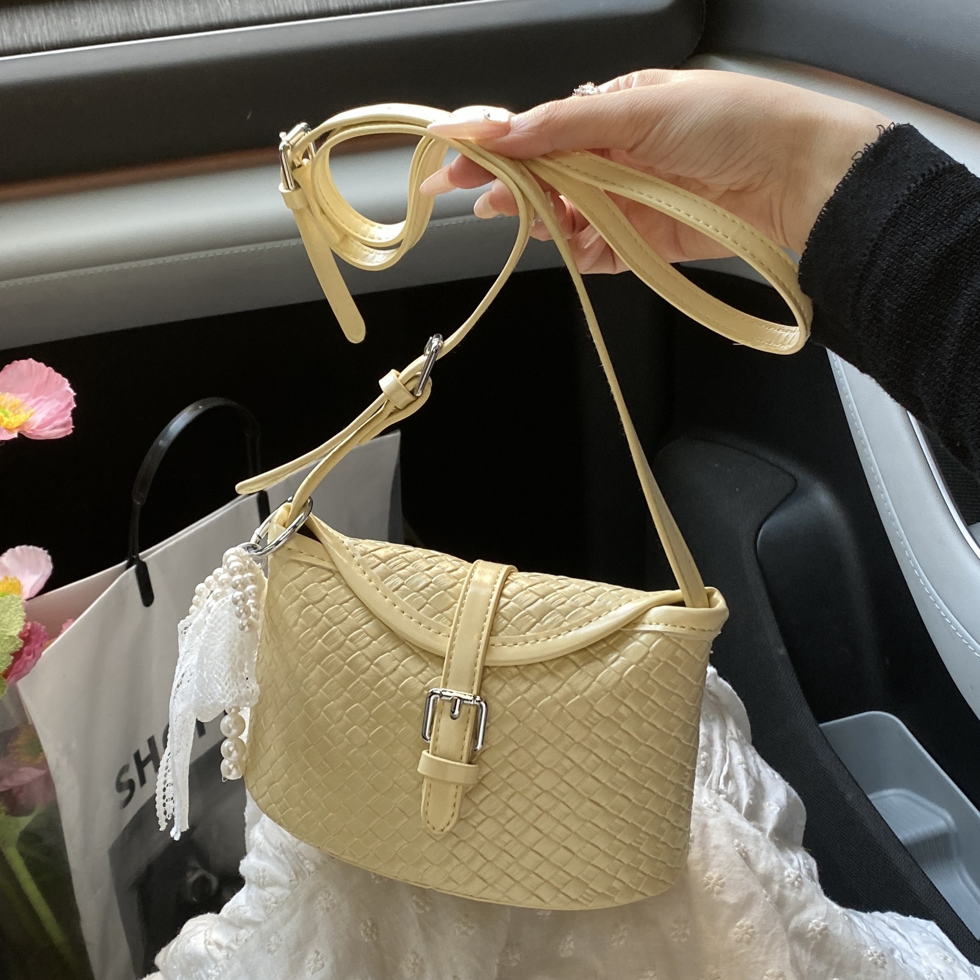 Luxury Brand Designer Bag Woven Pattern Small Bag For Women 2025 New Underarm Handbag Light Luxury Niche High-End Feel Shoulder Bag Bucket Bag