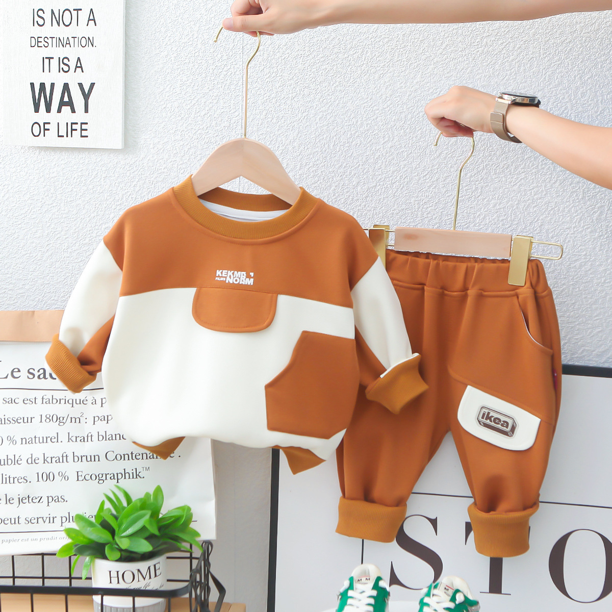 Baby clothes autumn new handsome boys' patchwork contrasting color hoodie two-piece set 7-9 months 1-2 years old baby