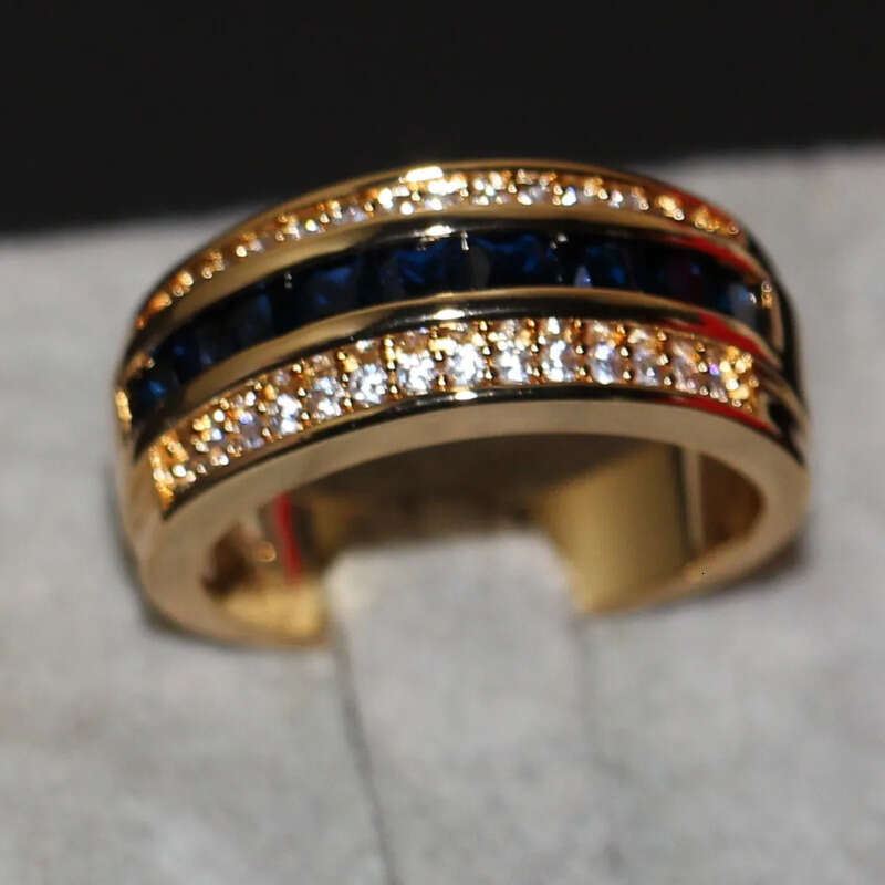 New Arrival Fashion Jewelry Handmade 10KT Yellow Gold Filled Princess Cut Blue Sapphire Party CZ Dia Men Wedding Band Finger Ring