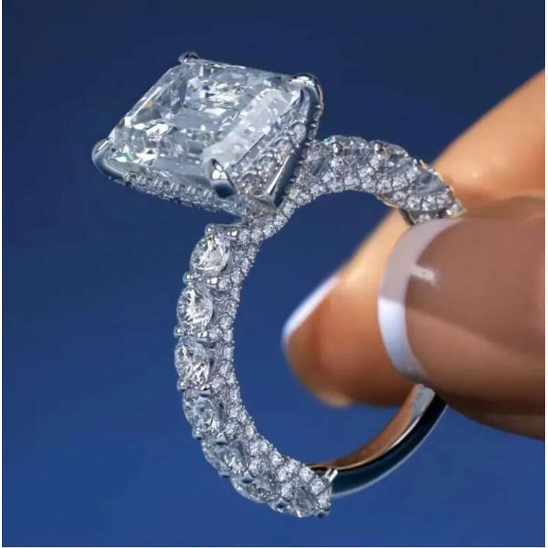 Rulalei Brand Designer Jewelry Wedding Rings Gorgeous Sterling Sier Fill Emerald Cut White Topaz CZ Dia Zircon Party Women Eternity Band Ring Gift