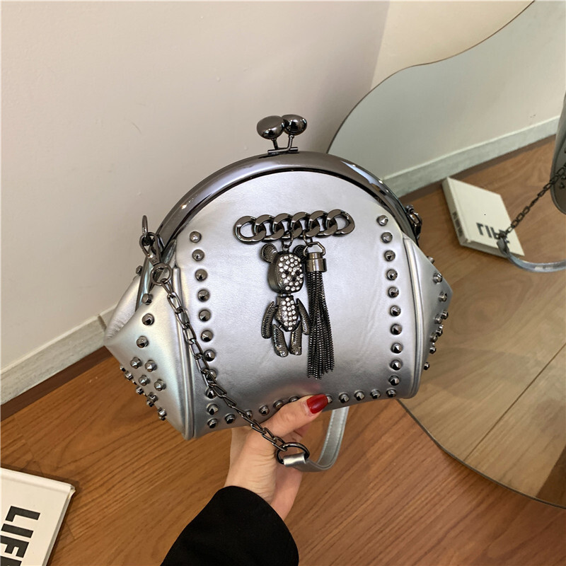 Luxury Brand Designer Bag TEMU New Fashion Rivet Bag 2025 Spring Summer Cartoon Clip Shell Bag Chain Crossbody Women's Bag