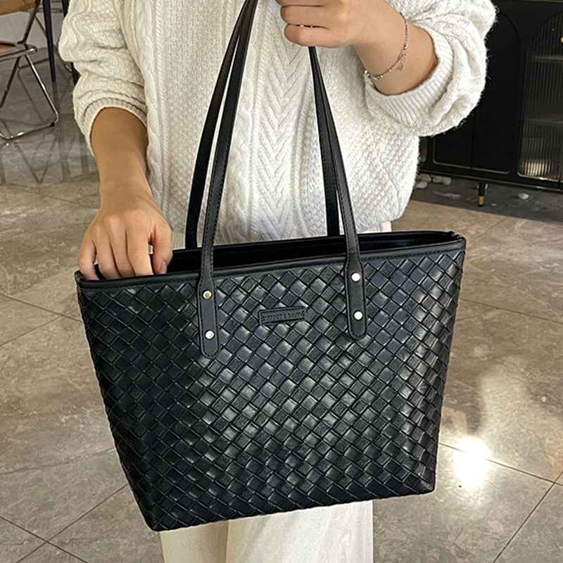 Luxury Brand Designer Bag This Year's Trendy Woven Bag For Women 2025 New Korean Version Simple Shoulder Bag Large Capacity Commuter Tote Bag