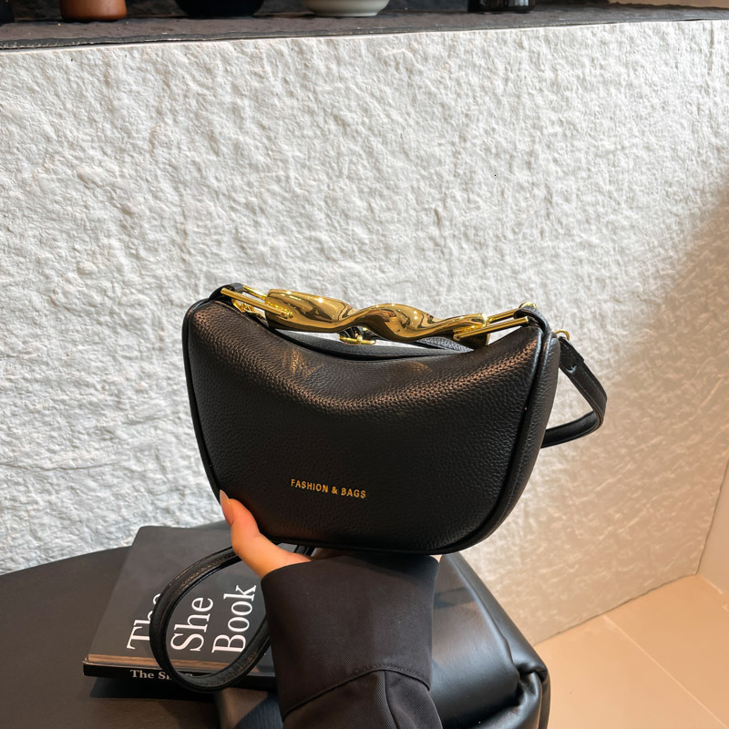 Luxury Brand Designer Bag 2025 New Fashion Women's Crossbody Bag Simple Casual Solid Color Shoulder Bag Niche Design Saddle Bag