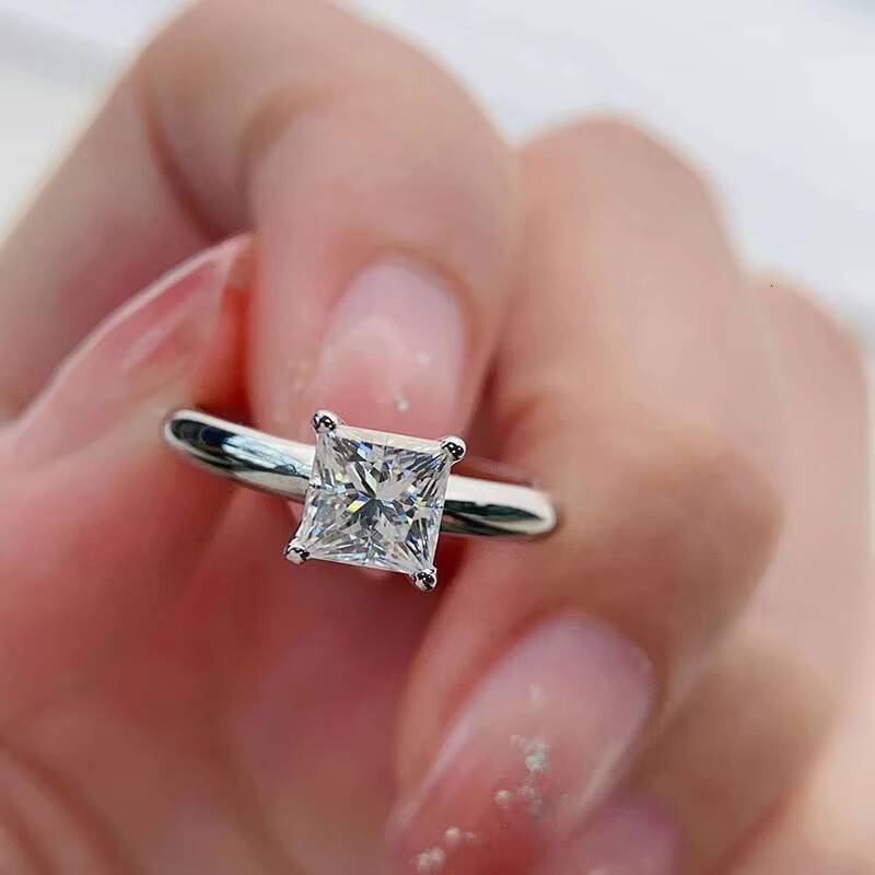 Fine Jewelry 925 Sterling Silver Engagement Ring Trendy Dainty 1ct 2ct 3ct Solitaire Princess Cut Moissanite Ring for Girls
